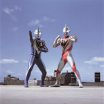 ウルトラマンガイナとアグル