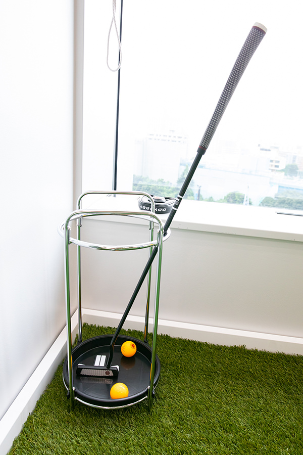 The green beside the work seats